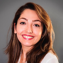 meet dr niloufar moaziniya